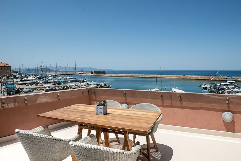 Hotel Avra Apartments Venetian Harbour