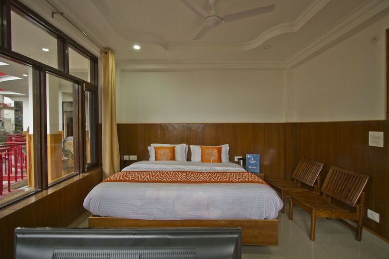 Oyo 8455 Hotel Akash
