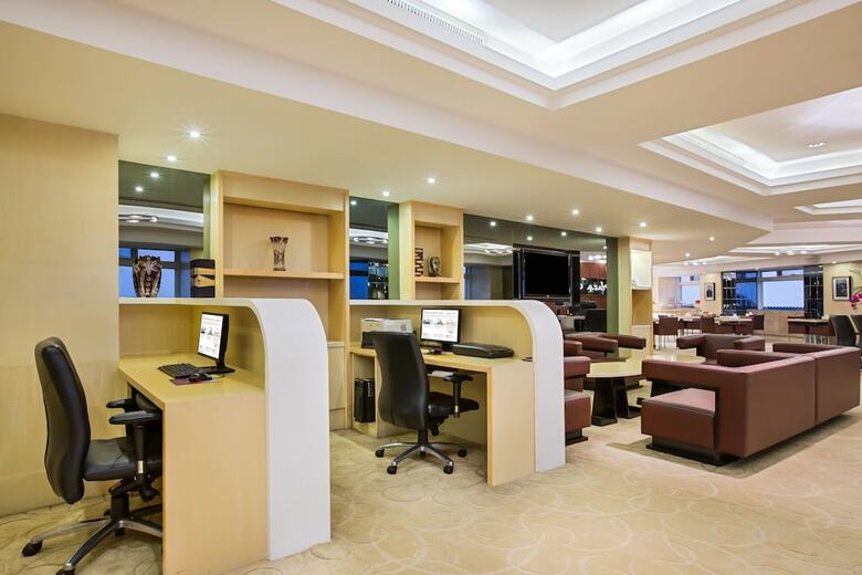Aparthotel Golden Eagle Crown Executive Apartment