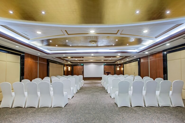 Aparthotel Golden Eagle Crown Executive Apartment