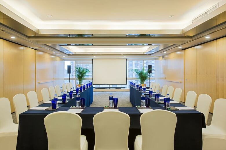 Aparthotel Golden Eagle Crown Executive Apartment