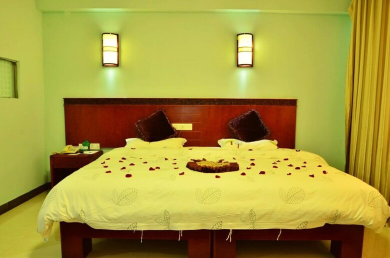 Sanya Jiulixiang Business Hotel