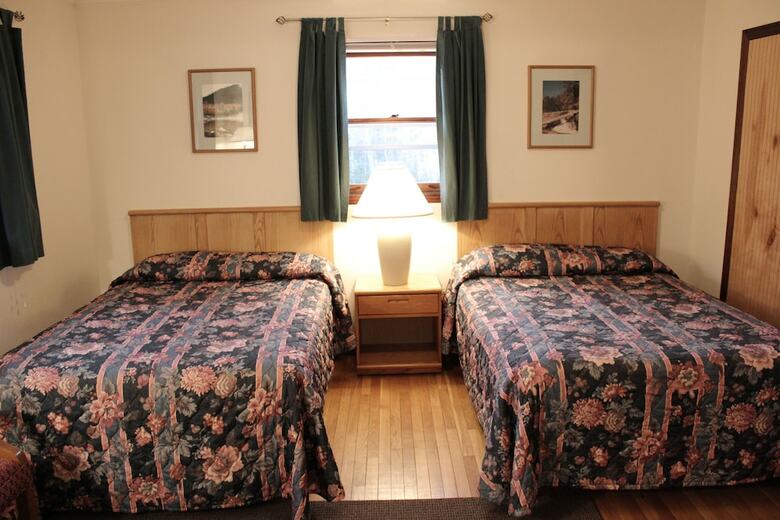 Hotel Nootka Lodge