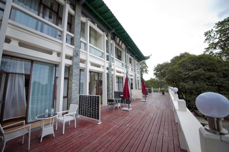 Guilin Crystal Crescent Moon Hotel