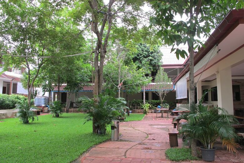 Hotel Koh Sichang Resort