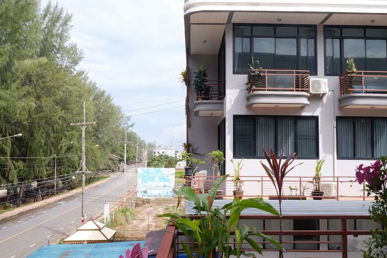 Hotel Rayong Seaview Apartment
