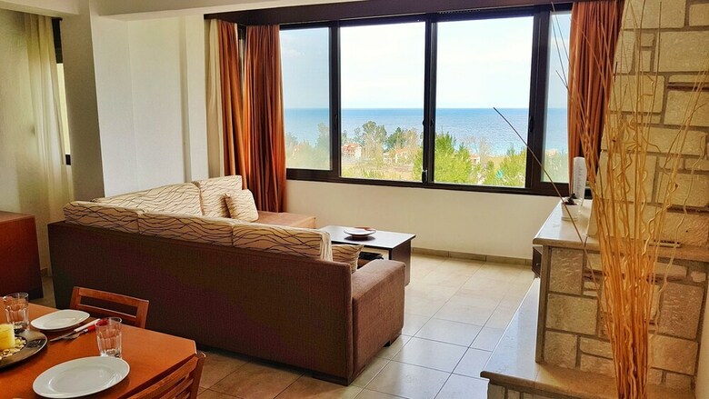 Bungalow White Apartments And Suites