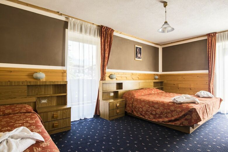 Hotel Rododendro