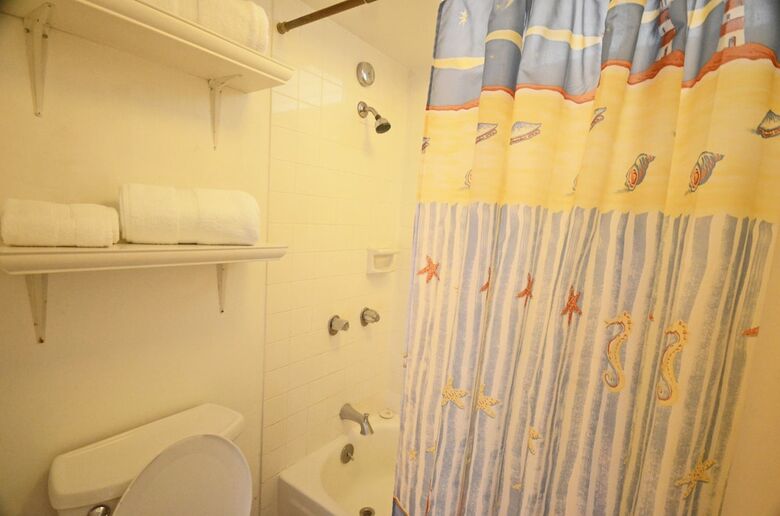 Apartamentos Kuhio Village #510 By Redawning