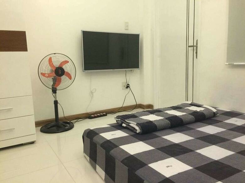 Smiley Apartment 7