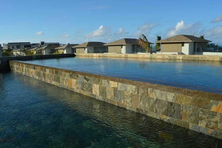 Azuri Apartment Beach And Pool