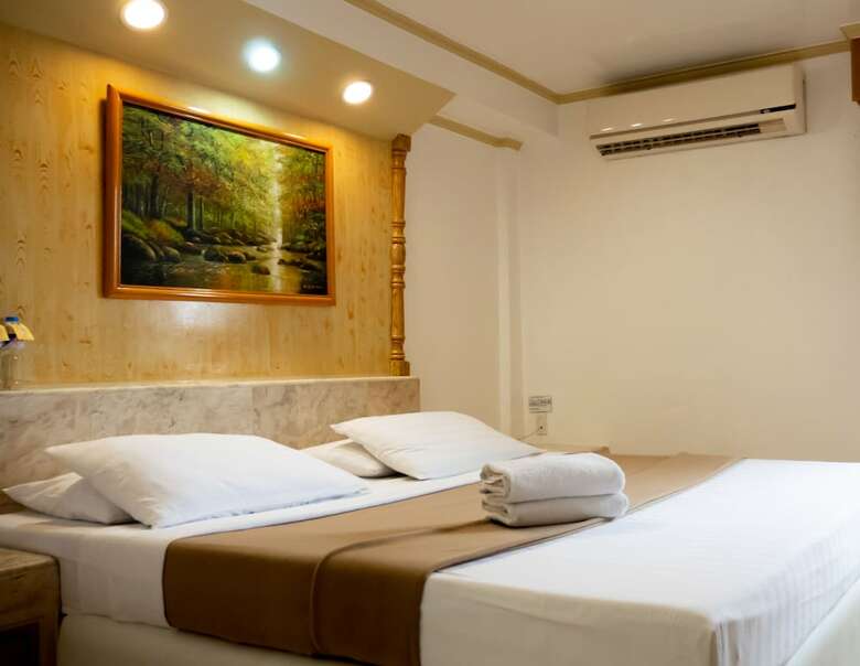 Clarkton Hotel