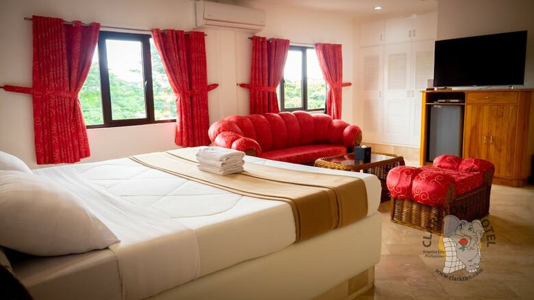 Clarkton Hotel