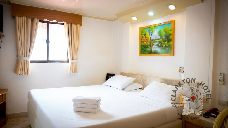 Clarkton Hotel