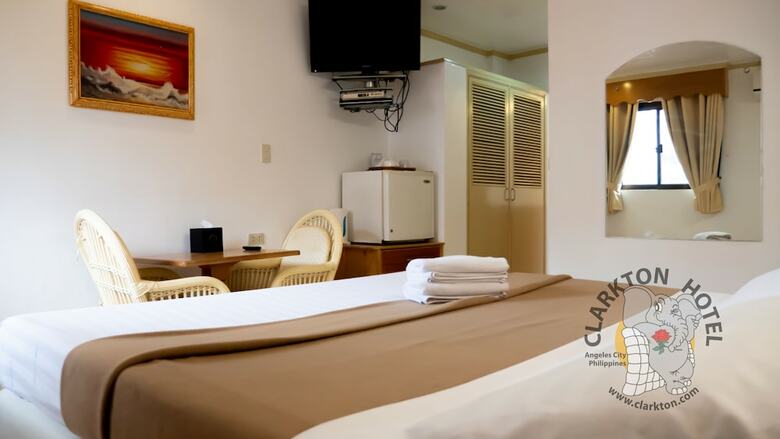 Clarkton Hotel