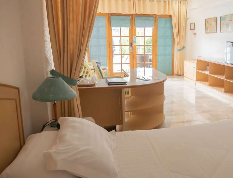 Clarkton Hotel