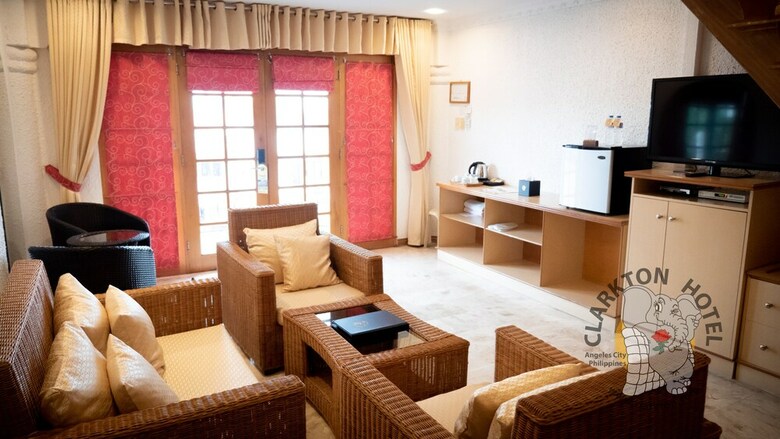 Clarkton Hotel