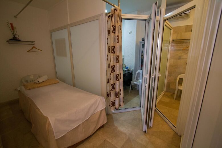 Clarkton Hotel