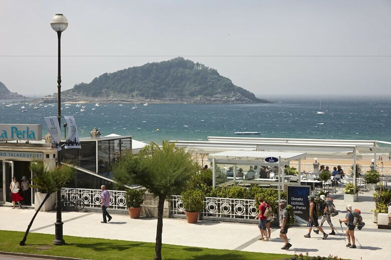 Playa de La Concha 3 Apartment By Feelfree Rentals