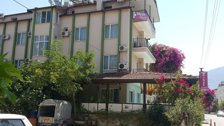 Hotel Cicek Otel & Apartments