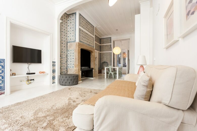 Baixa Tile Blue Two-bedroom Apartment - By Lu Holidays