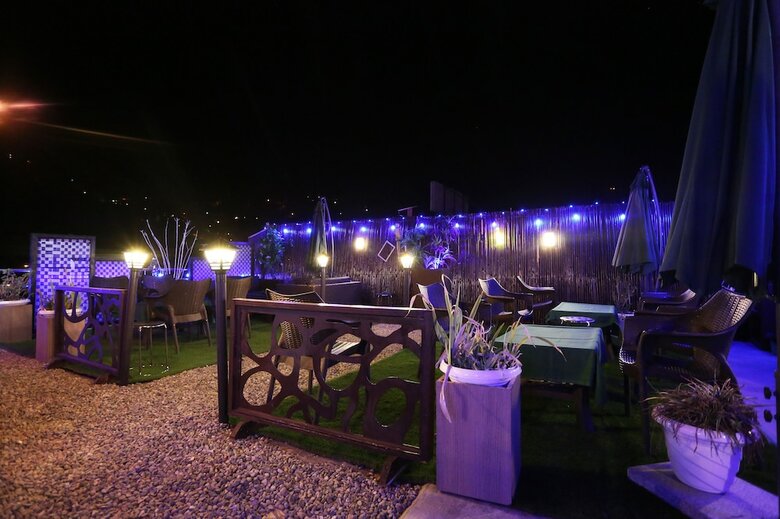 Oyo 8077 Hotel Madhuban