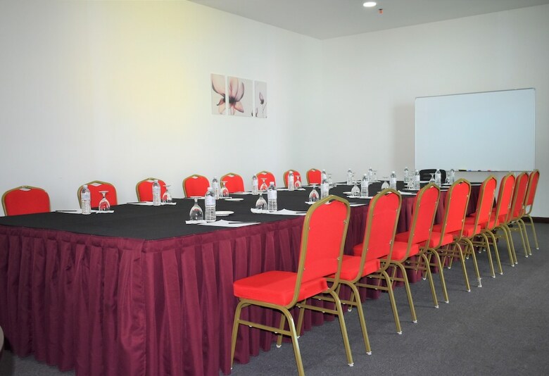 D'wharf Hotel & Serviced Residence
