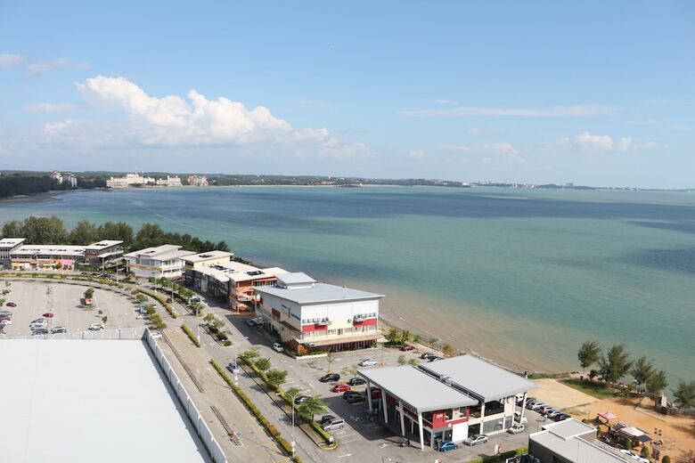 D'wharf Hotel & Serviced Residence