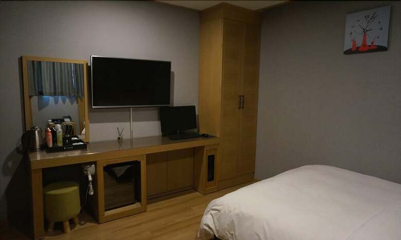 Hotel Golden Hill