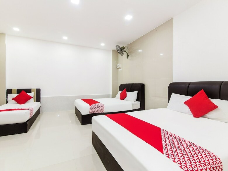 Oyo 414  Adiff Palace Hotel