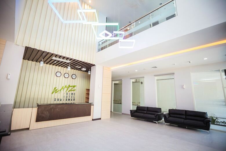 Hotel Whiz Prime Sudirman Makassar