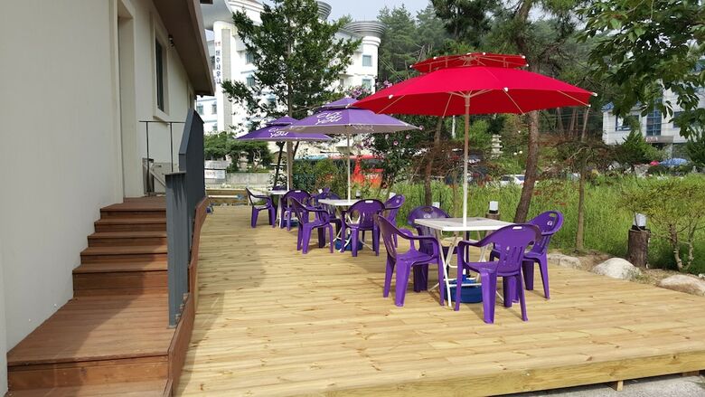 Gyeongpodae The Hotel Business