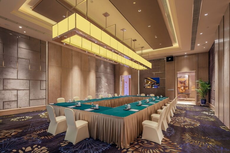 Felton Gloria Grand Hotel Bazhong