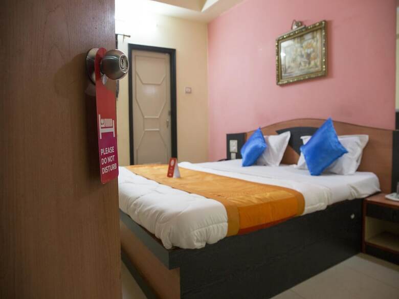Oyo 3886 Hotel Trimurti Heights