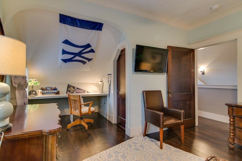 Bed & Breakfast Caroline House Nashville Historic Inn
