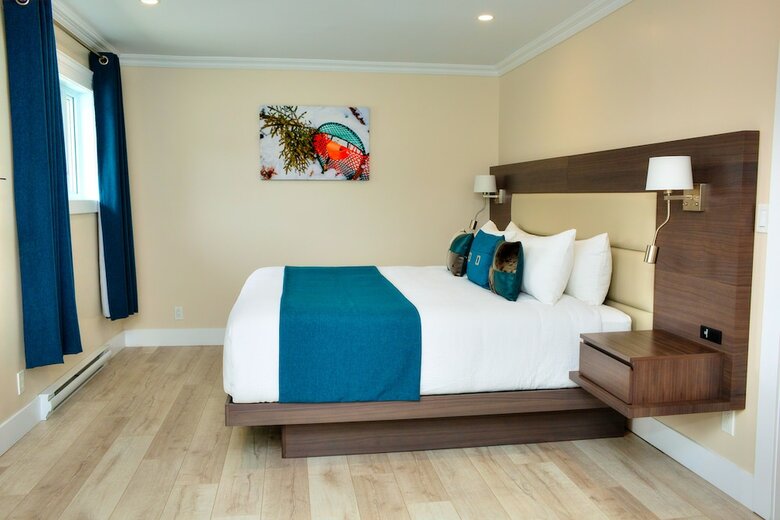 Hotel Royal Inn & Suites