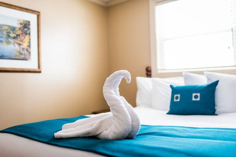 Hotel Royal Inn & Suites