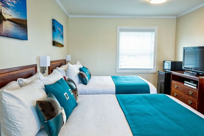 Hotel Royal Inn & Suites