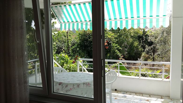 Apartamento Kumba? Green Garden Pansiyon