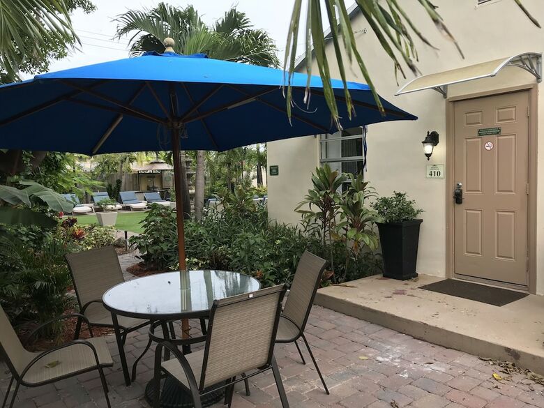 Hostal Sheridan Guesthouse
