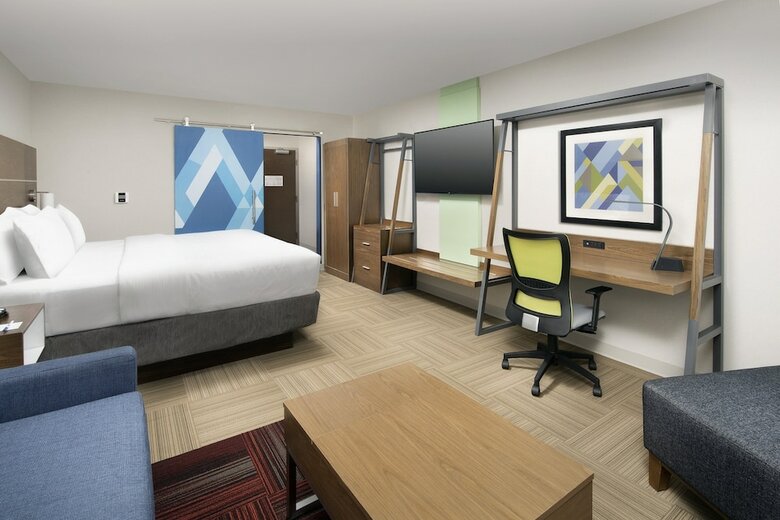 Hotel Holiday Inn Express And Suites North Brunswick