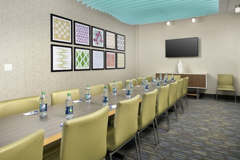 Hotel Holiday Inn Express And Suites North Brunswick