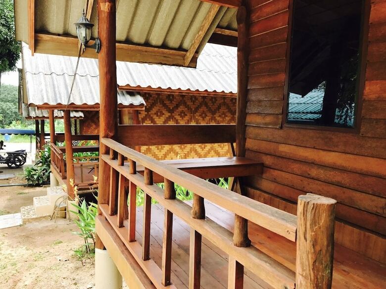 Hotel Janya Homestay