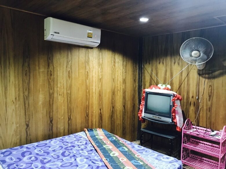 Hotel Janya Homestay