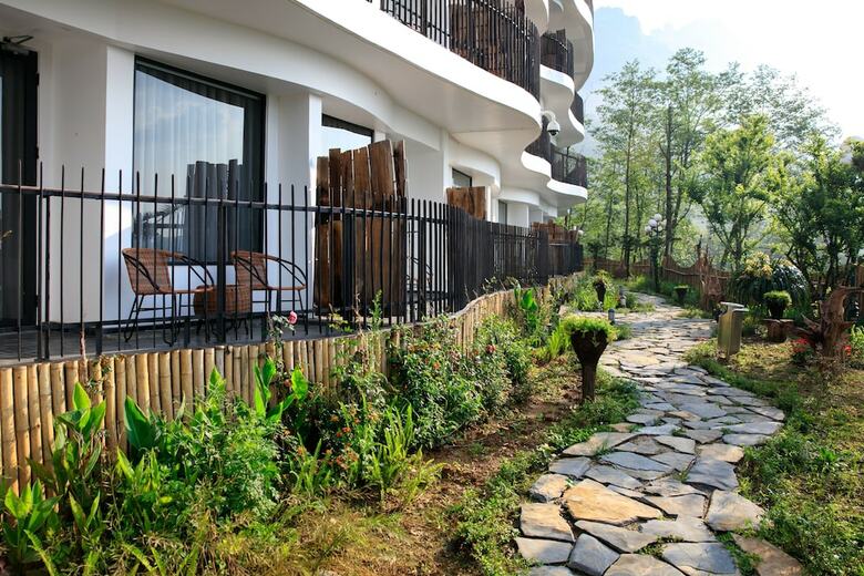 Pao's Sapa Leisure Hotel