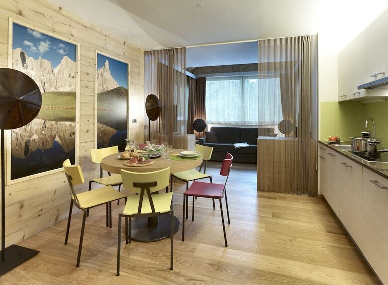 Residencia Color Home Suite Apartments
