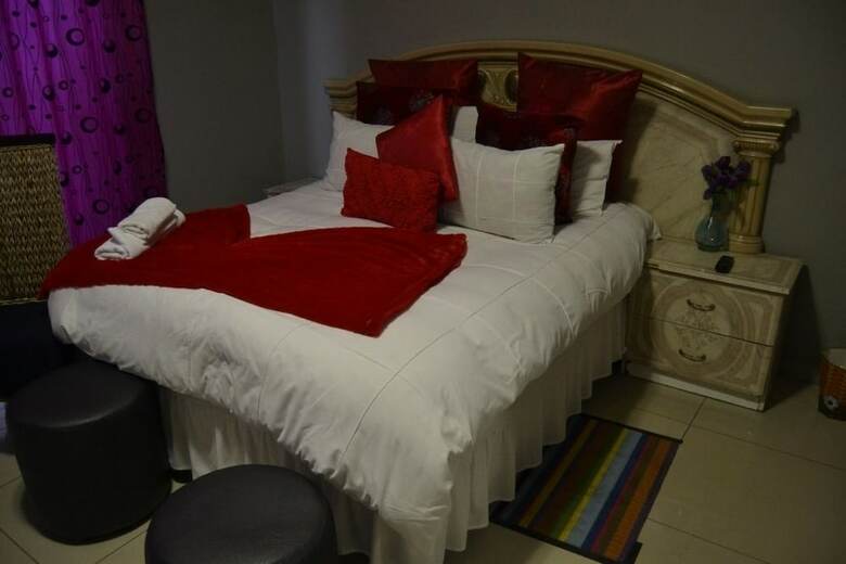 Hotel Thembisi Guesthouse