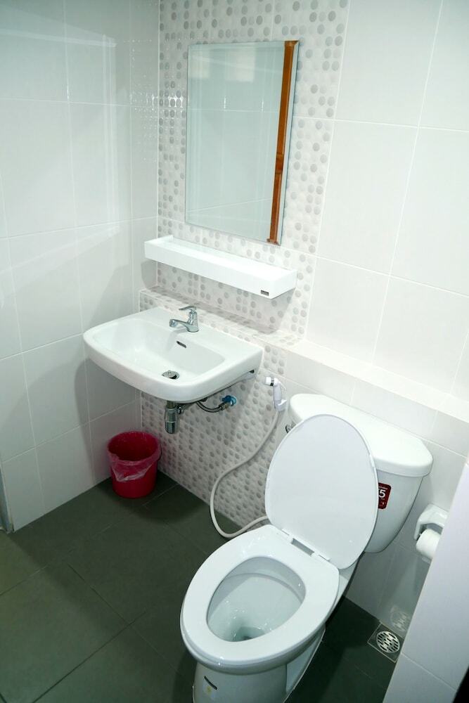 Hotel Bann Romyen Klang Dong