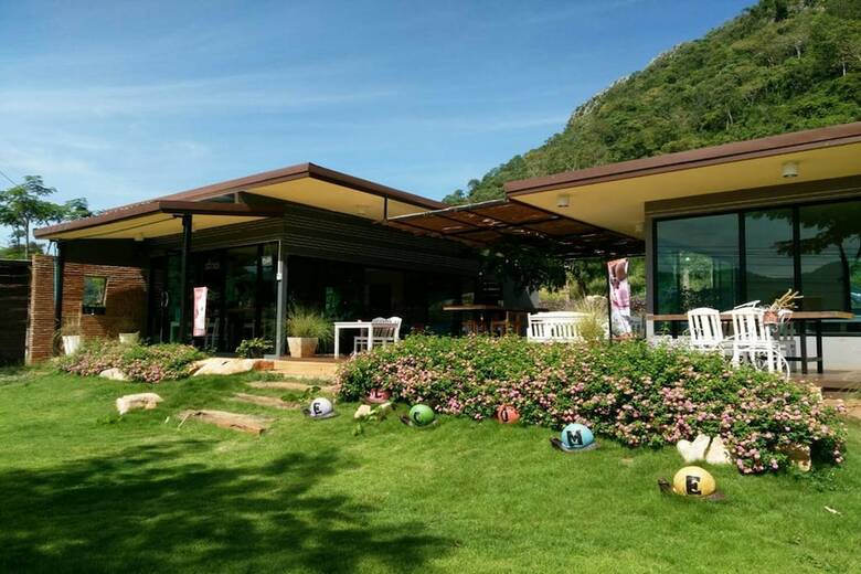 Hotel Rabbit Hill Cafe And Resort @ Khao Yai