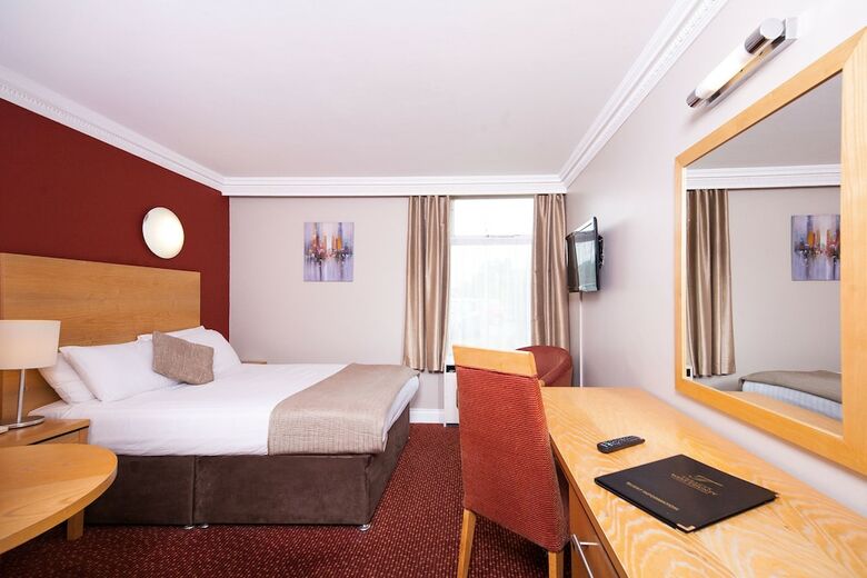Hotel Treacy's West County Conference & Leisure Centre